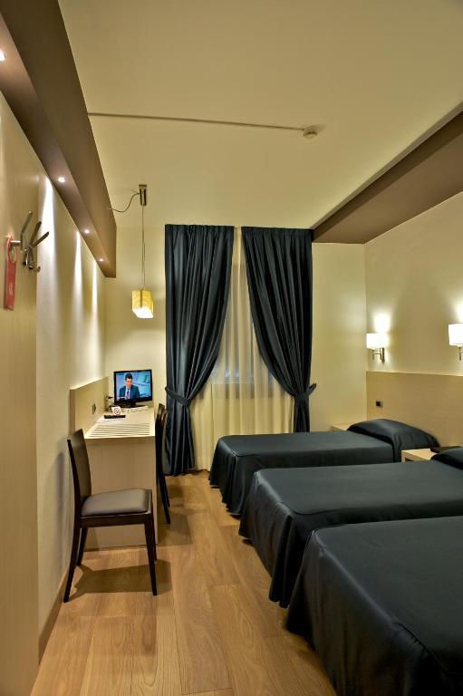 Sam Hotel Monfalcone Zimmer foto