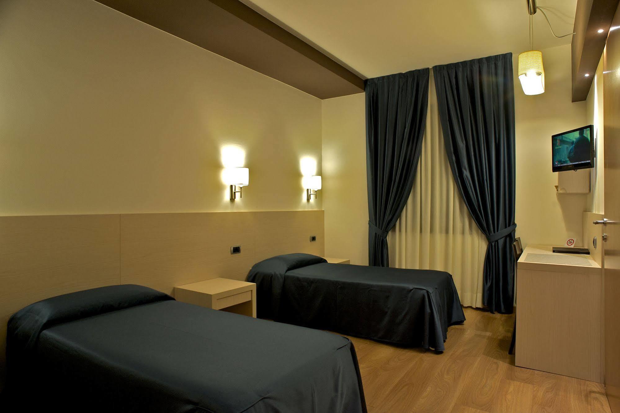 Sam Hotel Monfalcone Exterior foto